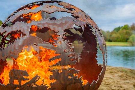 Fire pit sphere in steel - Smokey mountain firepit design